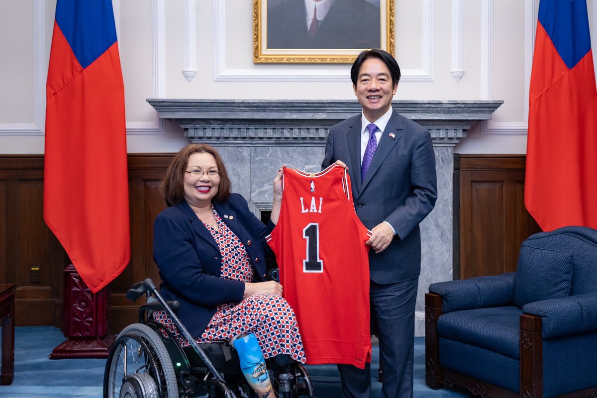 Taiwan President: Happy to meet the bipartisan US senatorial delegation led by @SenDuckworth & @SenDanSullivan. Taiwan is grateful for your consistent support at critical moments, especially the timely vaccine donations during the pandemic, as we hold steady as a pilot for global peace
